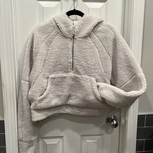 Lululemon cropped teddy bear scuba hoodie, size M/L